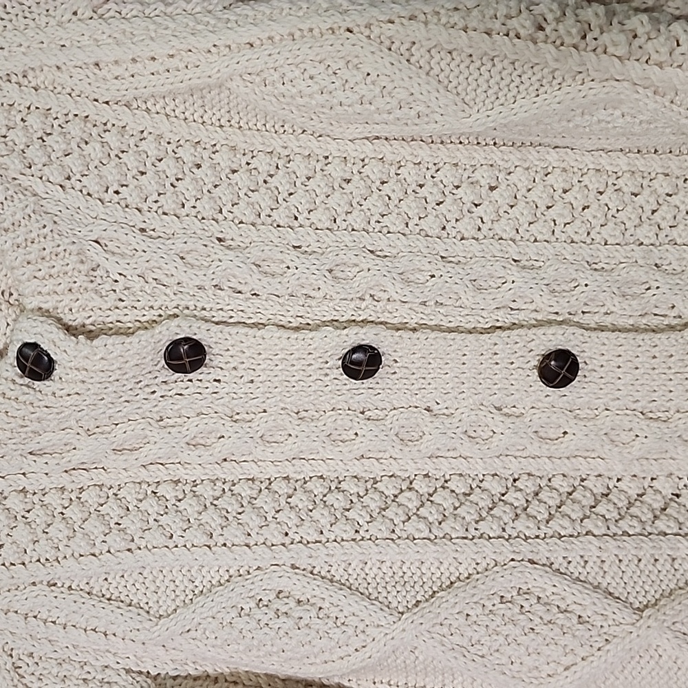 Aran Hand knitted pure wool button-up cardigan size measurements in description - Picture 2 of 4